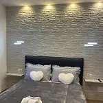 New House 게스트하우스 피우미치노