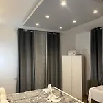 New House 게스트하우스 3*